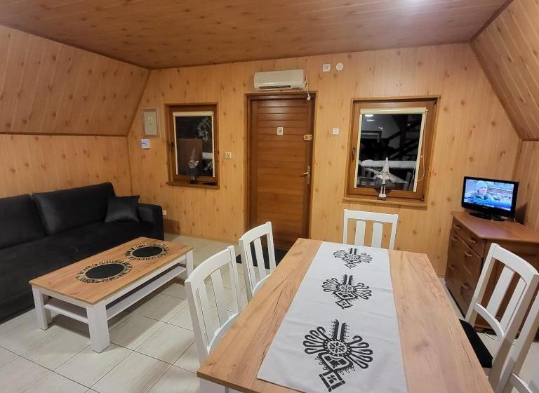 리조트 Domki Bieszczady Siedlisko Harenda