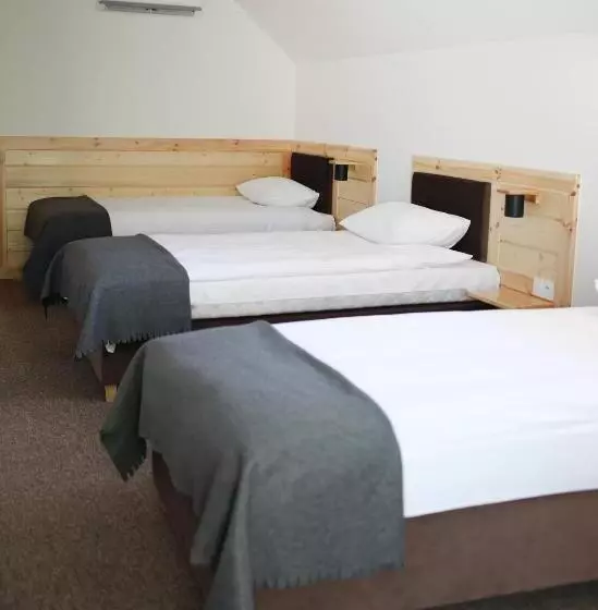 Retkeilymaja Zajazd Gołębiowski