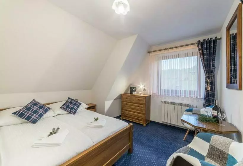 Aamiaismajoitus (B&B) Pokoje Gościnne U Bronka