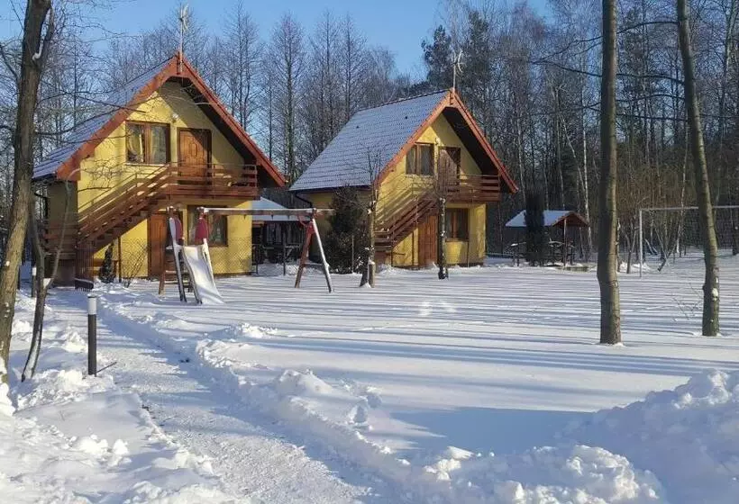 ホテル Agroturystyka źródełko