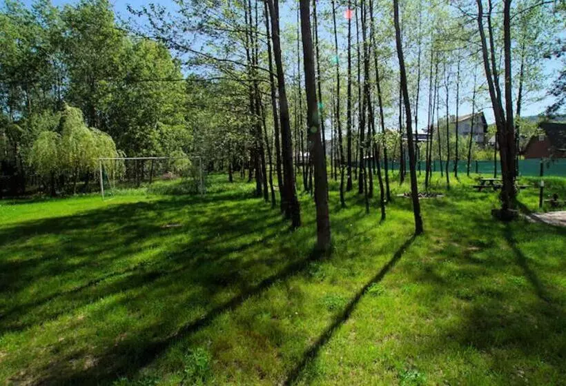 ホテル Agroturystyka źródełko