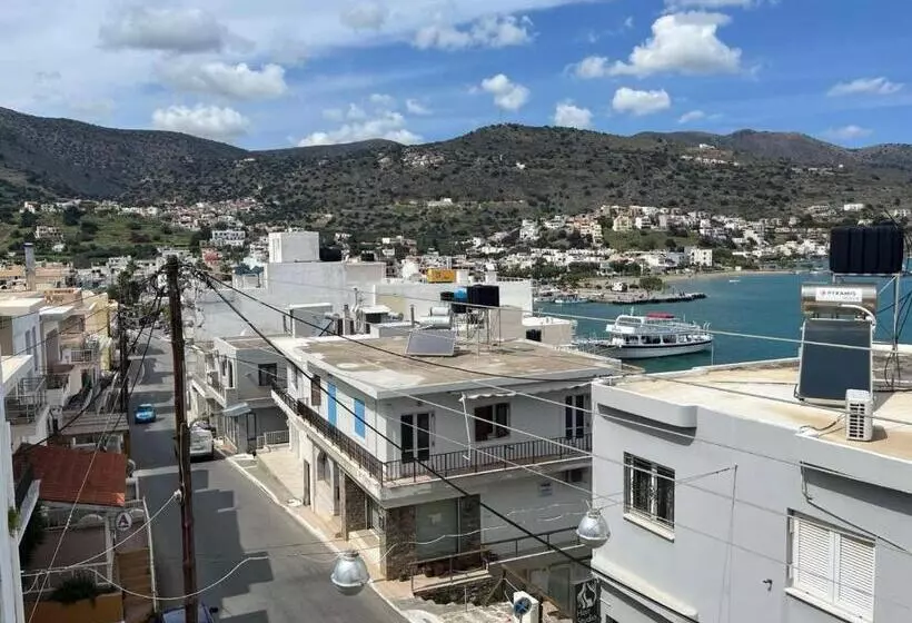 ホテル Elounda Colour Apartments