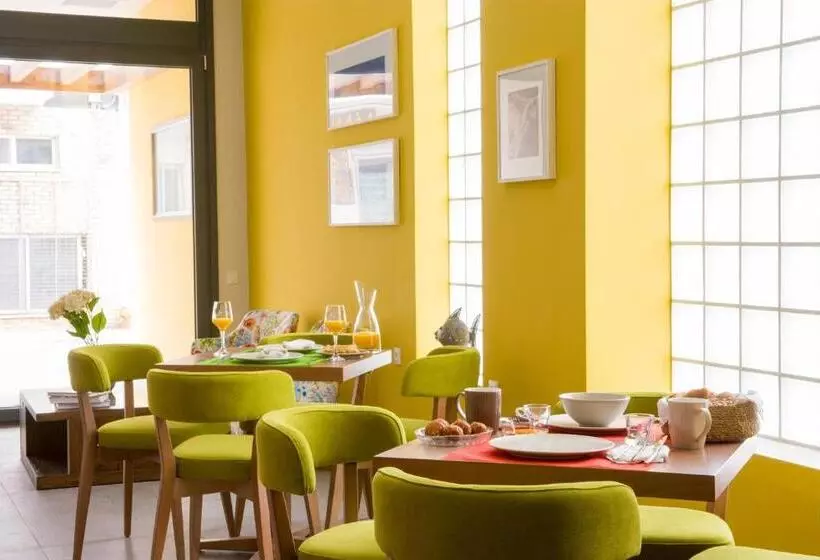 ホテル Elounda Colour Apartments