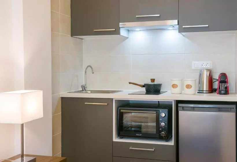 ホテル Elounda Colour Apartments