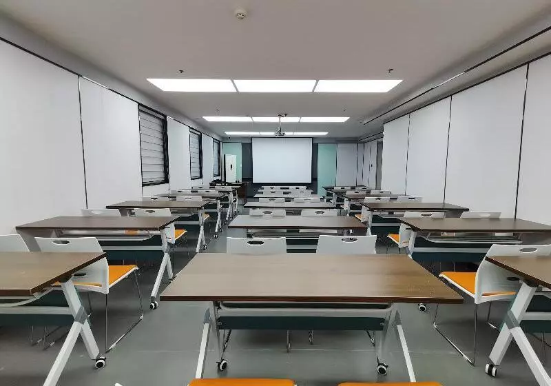 Hanting Hotel Qingdao Badaguan Taipingjiao Park Metro Station