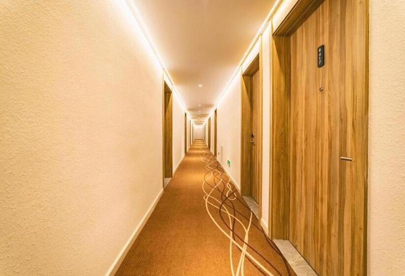 Hanting Hotel Qingdao Badaguan Taipingjiao Park Metro Station