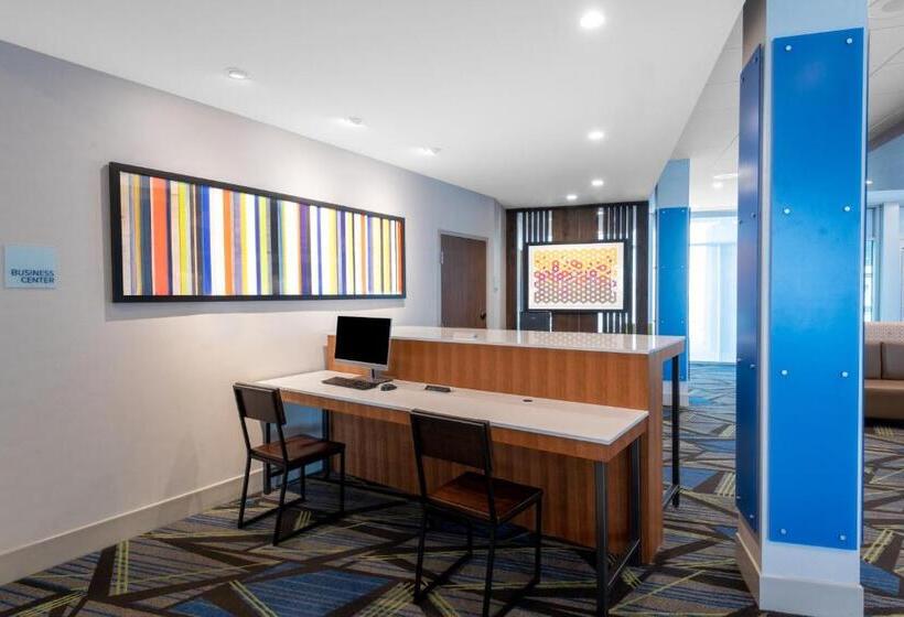 فندق Holiday Inn Express & Suites   Phoenix   Airport North, An Ihg