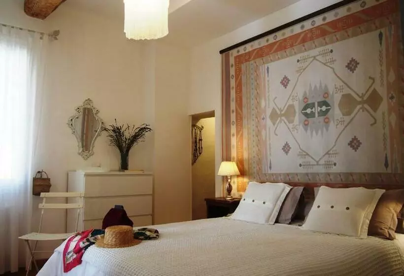 Aamiaismajoitus (B&B) La Vita Dolce, Luberon