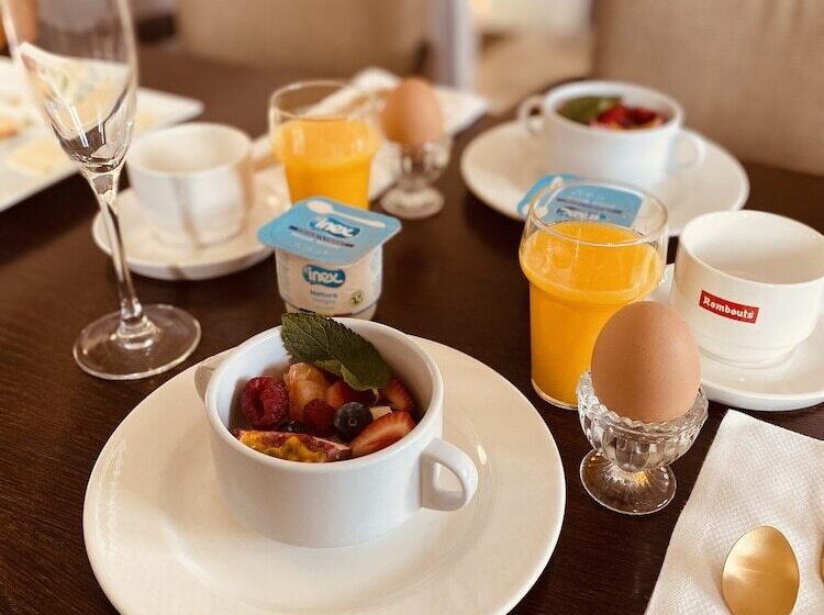 تختخواب و صبحانه Villa La Dune