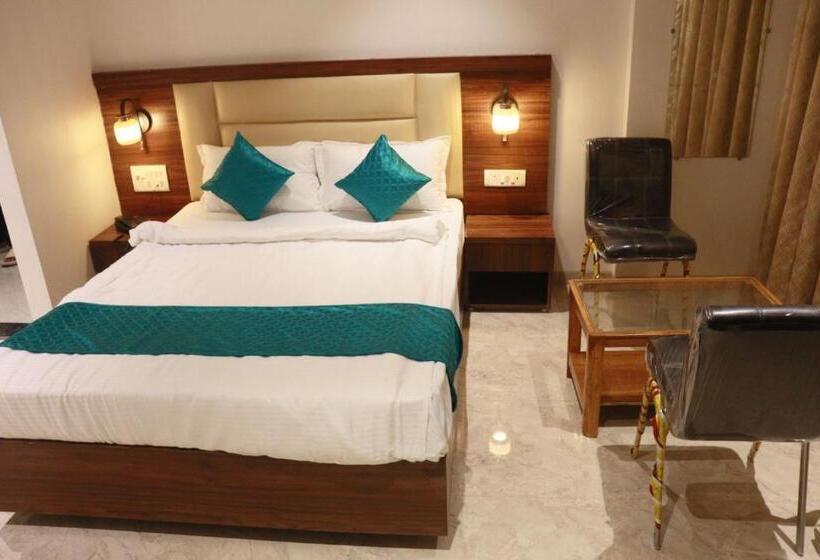 فندق Candor Amigo Airoli Mind Space