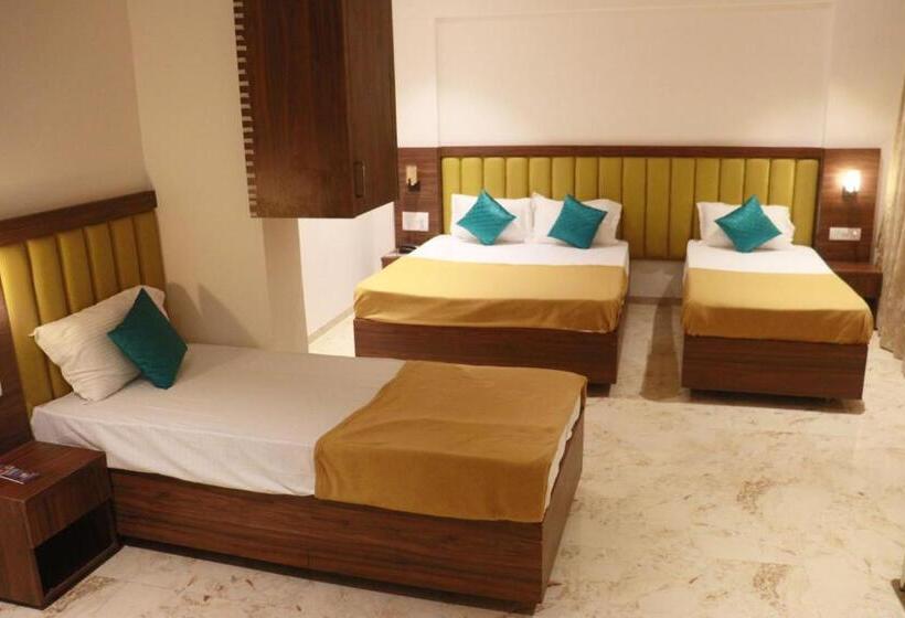 فندق Candor Amigo Airoli Mind Space