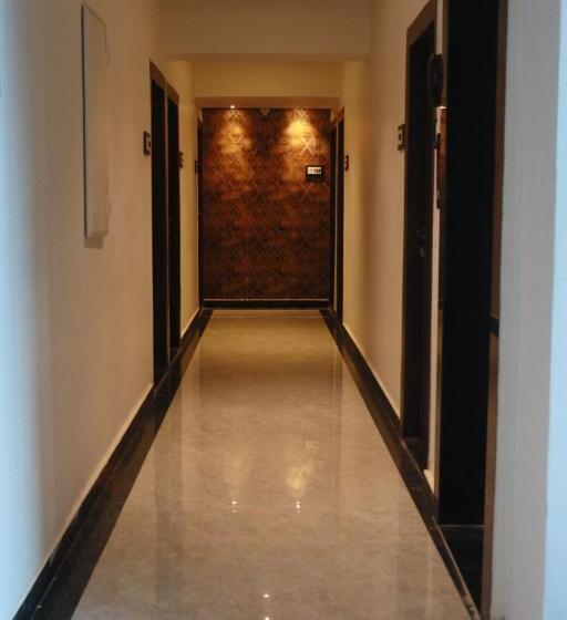 فندق Candor Amigo Airoli Mind Space