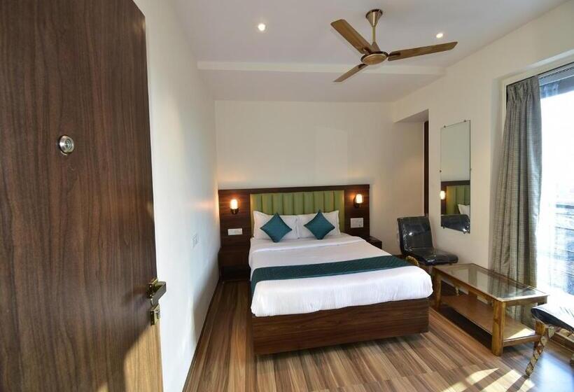 فندق Candor Amigo Airoli Mind Space