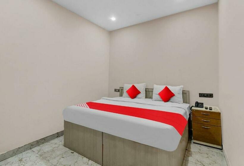 ホテル Oyo Flagship 80837  Rudraksh Inn