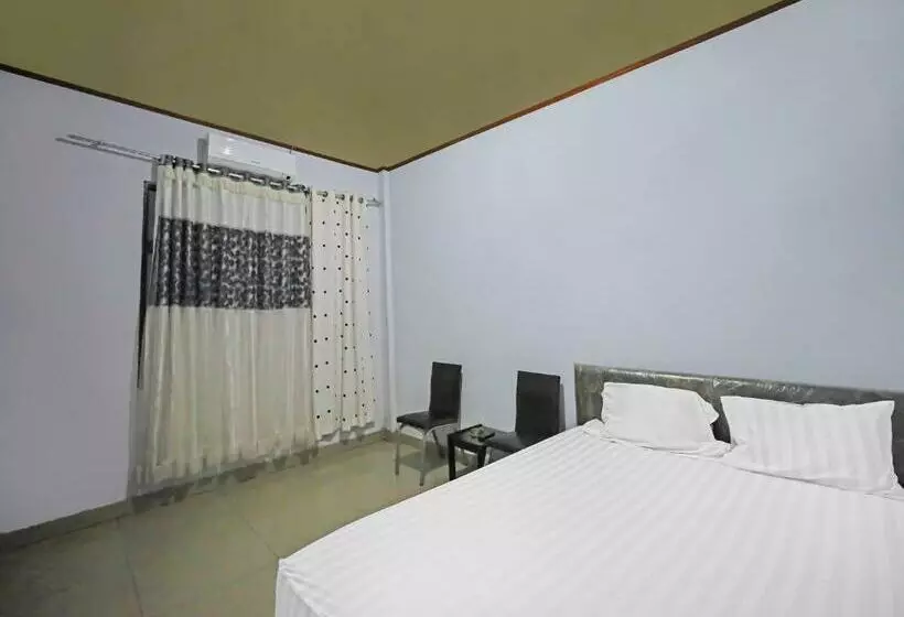 Hotelli Spot On 92230 Penginapan Metro Parepare
