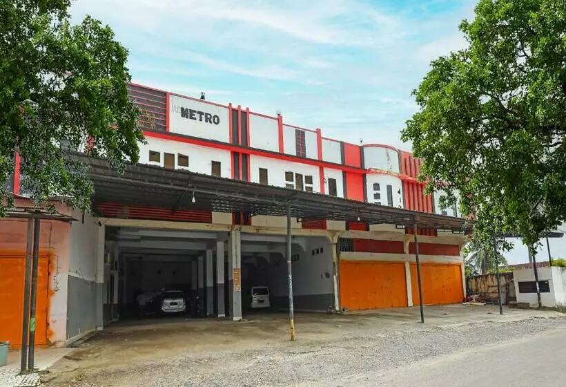 Hotelli Spot On 92230 Penginapan Metro Parepare