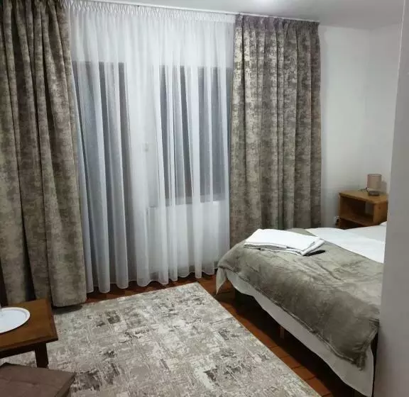 Majatalo Casa Sandu Sadova