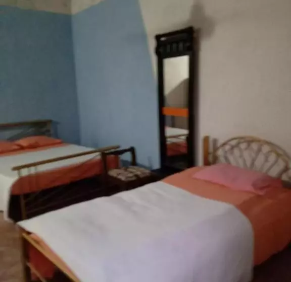 ペンション Hostal Mayapo Beach