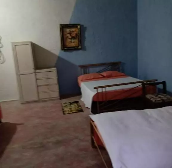 ペンション Hostal Mayapo Beach