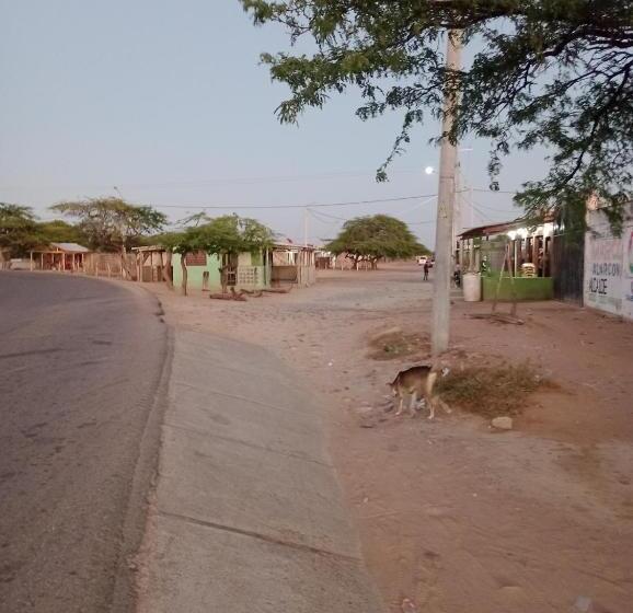 پانسیون Hostal Mayapo Beach