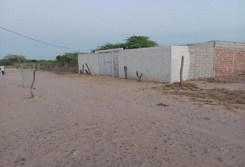 پانسیون Hostal Mayapo Beach