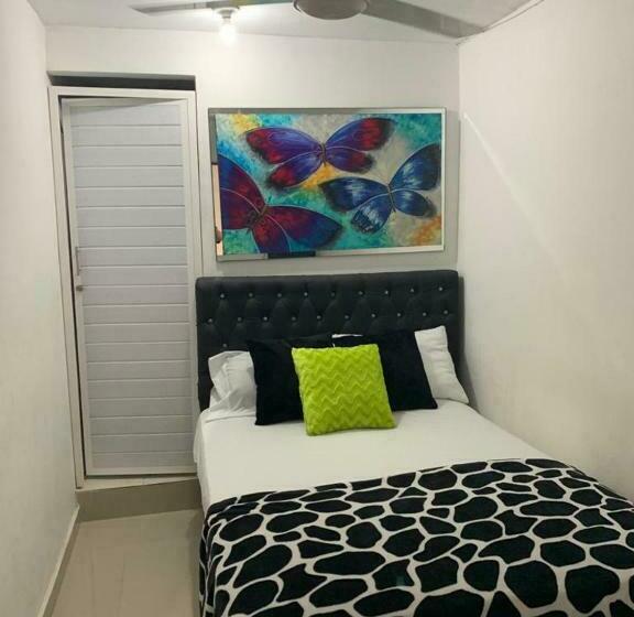 פנסיון Hostal Sabanero