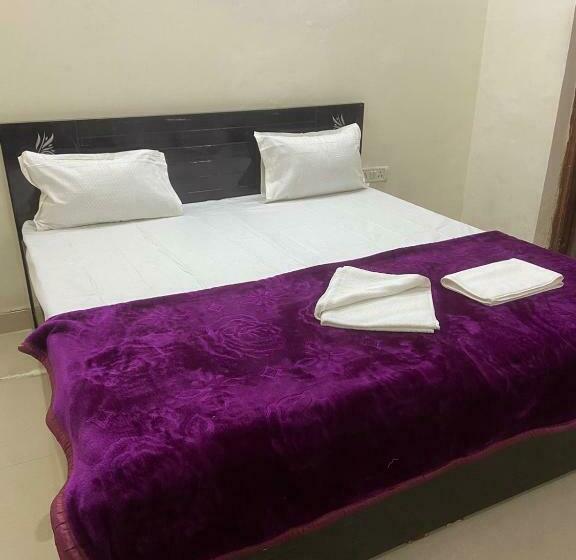 Majatalo Manu Residency Hotel Greater Noida