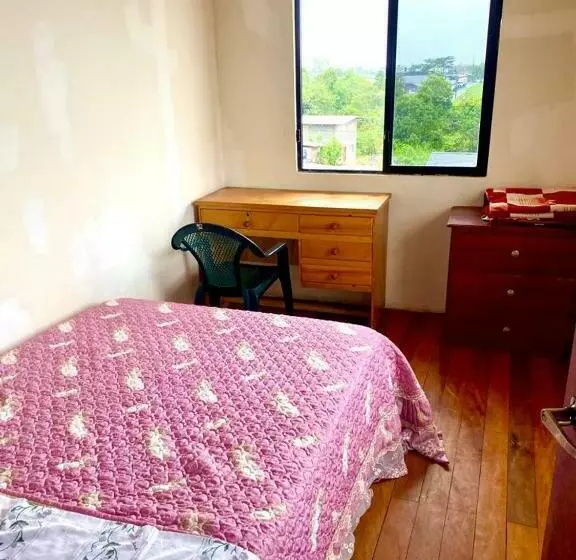 Aamiaismajoitus (B&B) Casa Nómada Puyo