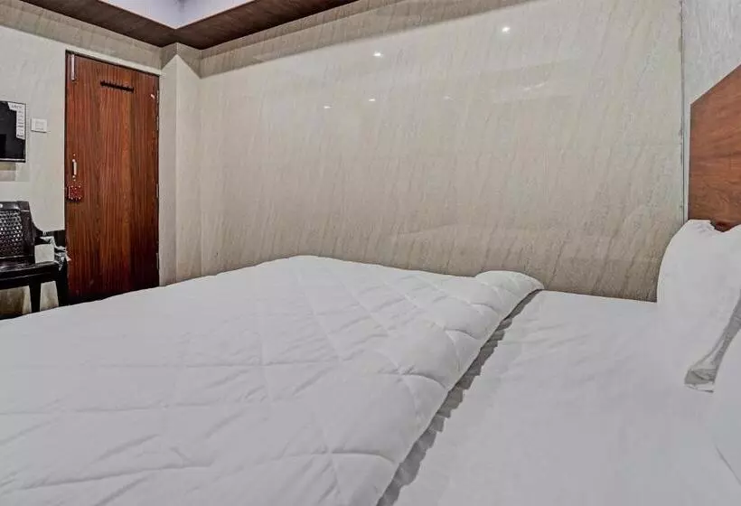 ホテル O Maharoopa Palace