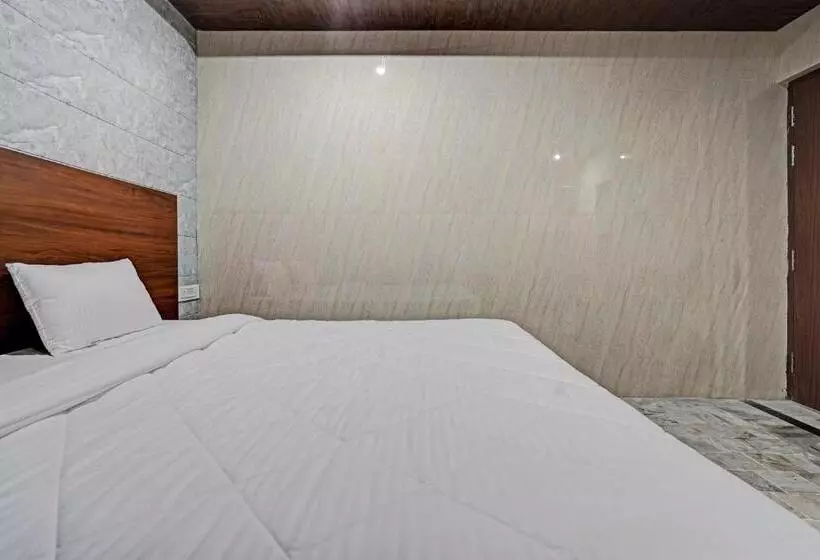 ホテル O Maharoopa Palace