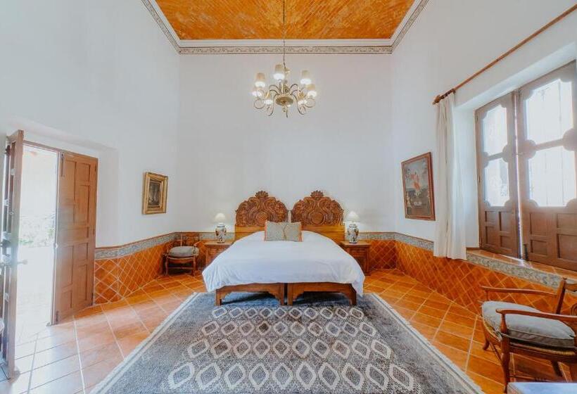 هتل Hacienda La Cieneguita