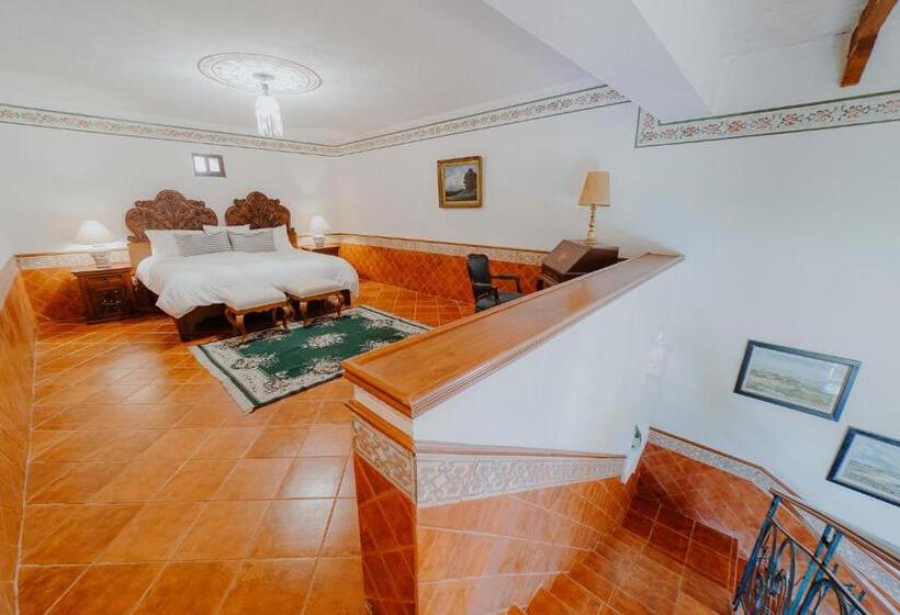 هتل Hacienda La Cieneguita