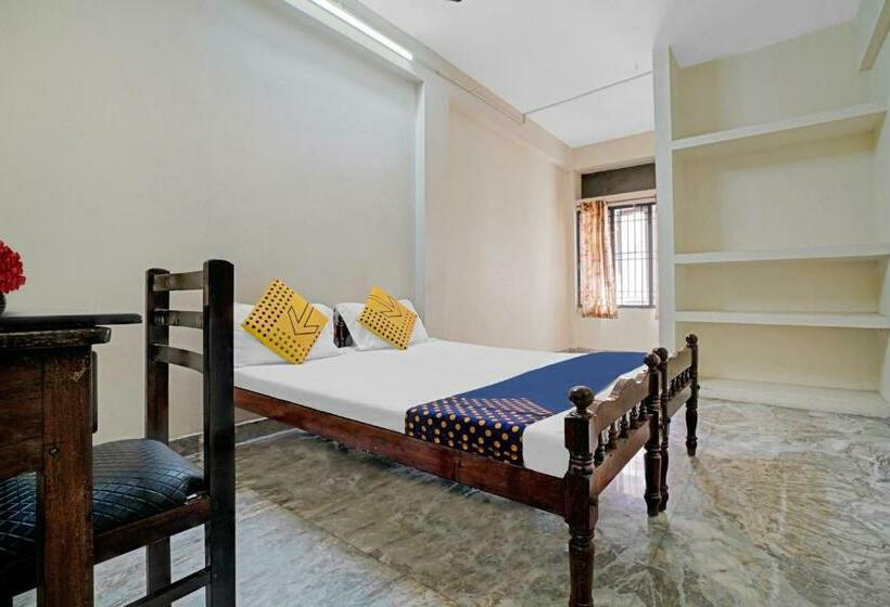 Hotell Spot On Thomsun Inn