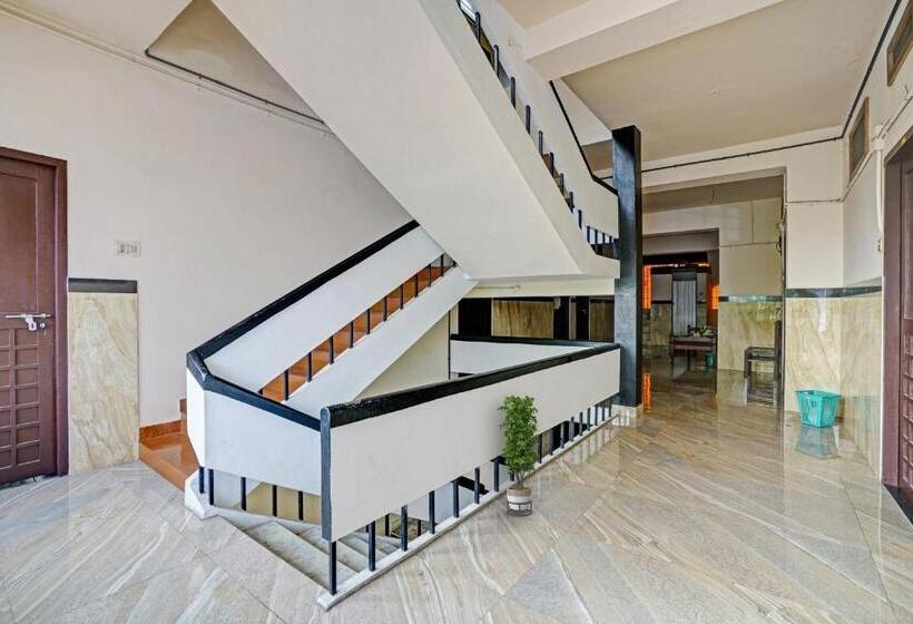 Hotell Spot On Thomsun Inn