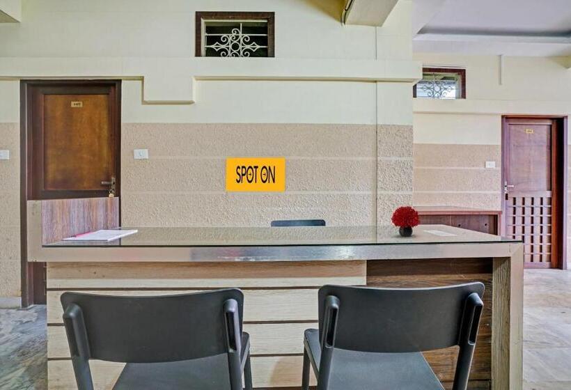 Hotell Spot On Thomsun Inn