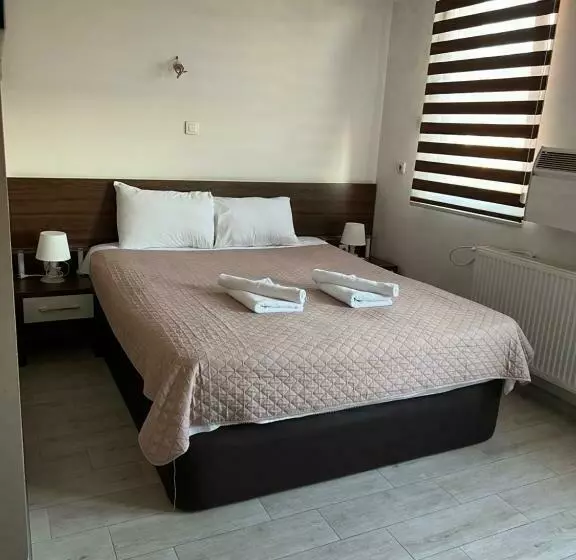 پانسیون Deni Apartments