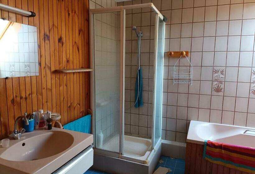 ペンション Room In Apartment Homestay Guest Room Fruges, Hauts De France