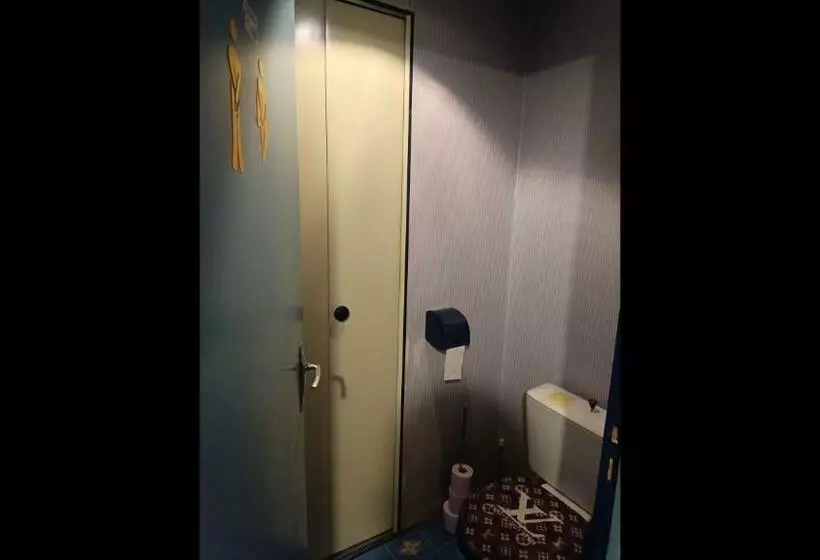 ペンション Room In Apartment   Homestay Guest Room Fruges, Hauts De France