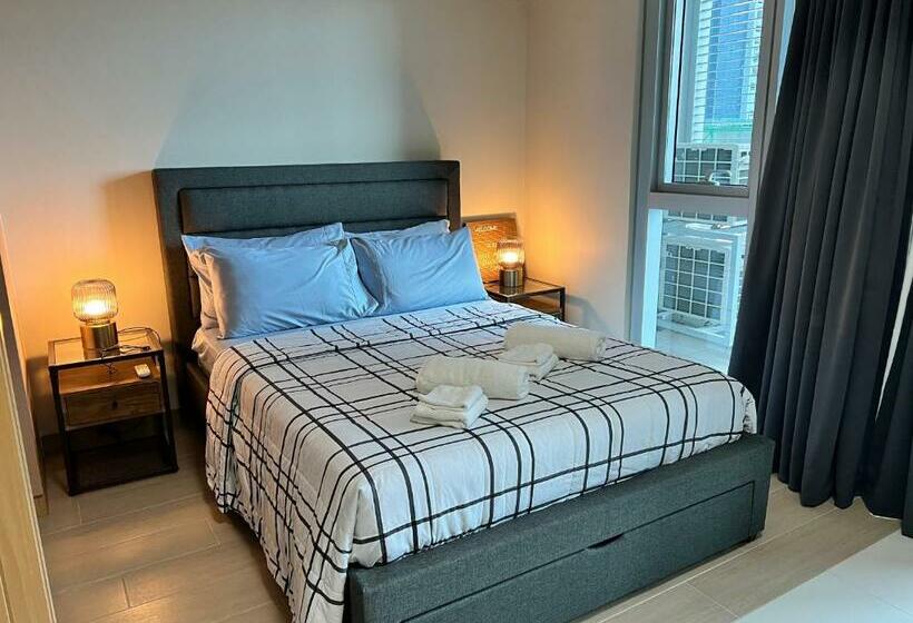 Uptown Parksuites Ii