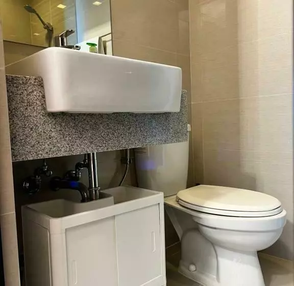 Uptown Parksuites Ii