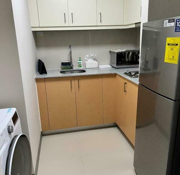 Uptown Parksuites Ii