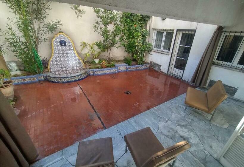 هاستل Casa De Papel