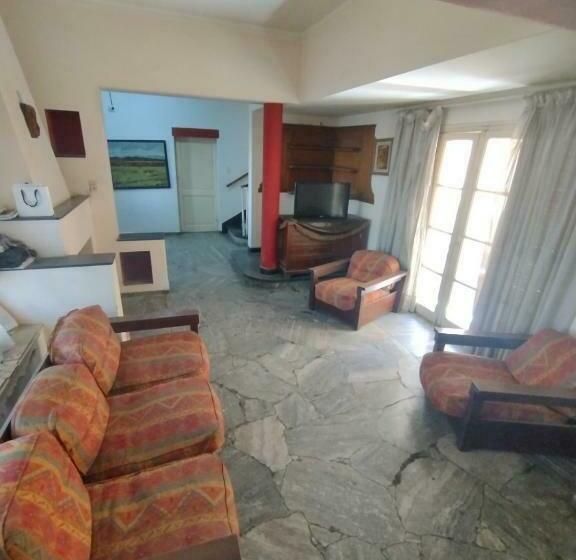 هاستل Casa De Papel