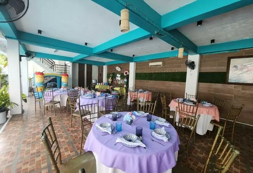 Retkeilymaja Modern Peak Suites