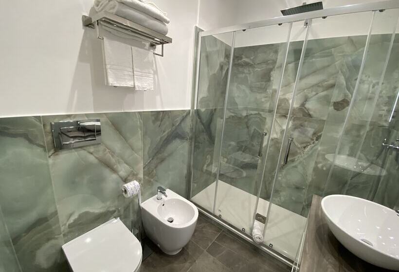 住宿加早餐  Naxos Marina Bay