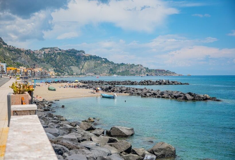 住宿加早餐  Naxos Marina Bay