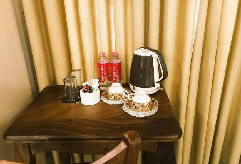 Ceylon Kingsmen Garden Hotel   Katunayake