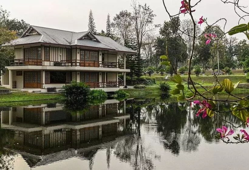 ホテル Suanphung Bonsai Village