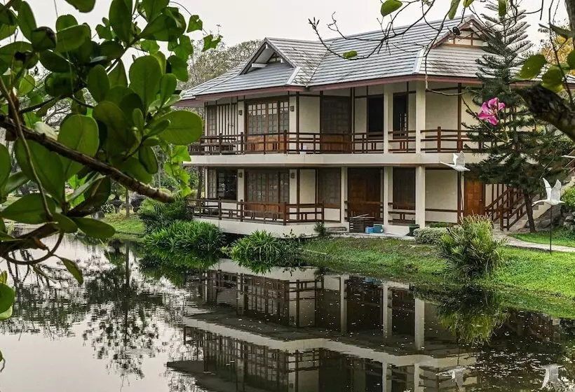 ホテル Suanphung Bonsai Village