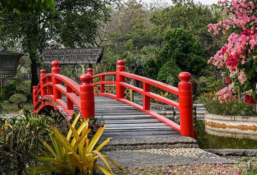 ホテル Suanphung Bonsai Village